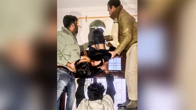 પોલીસ ઘટનાસ્થળે પહોંચી અને આરોપીને પકડી લીધો